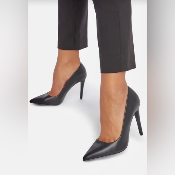 NWT classic black heels - Picture 1 of 5